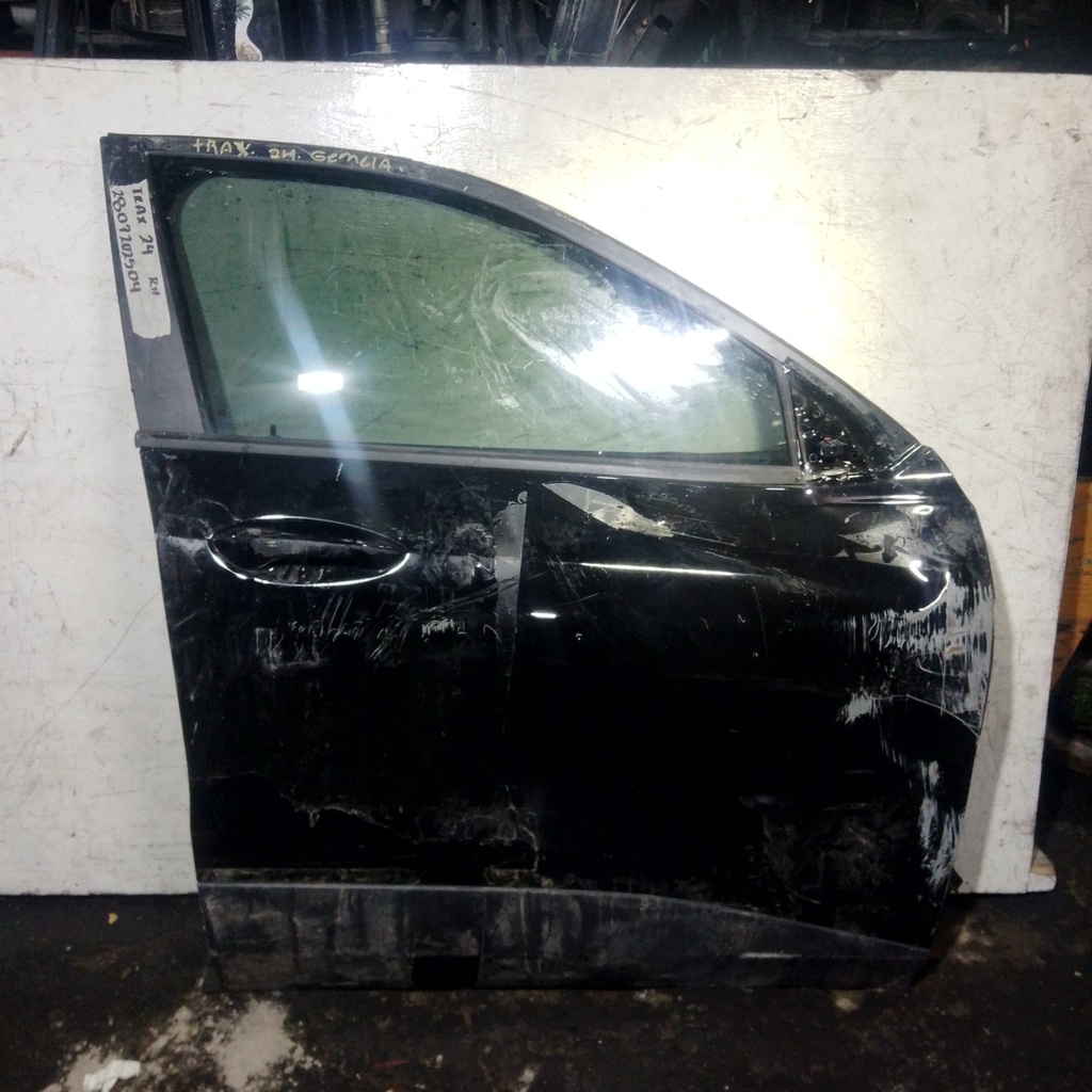PUERTA RH TRAX 24