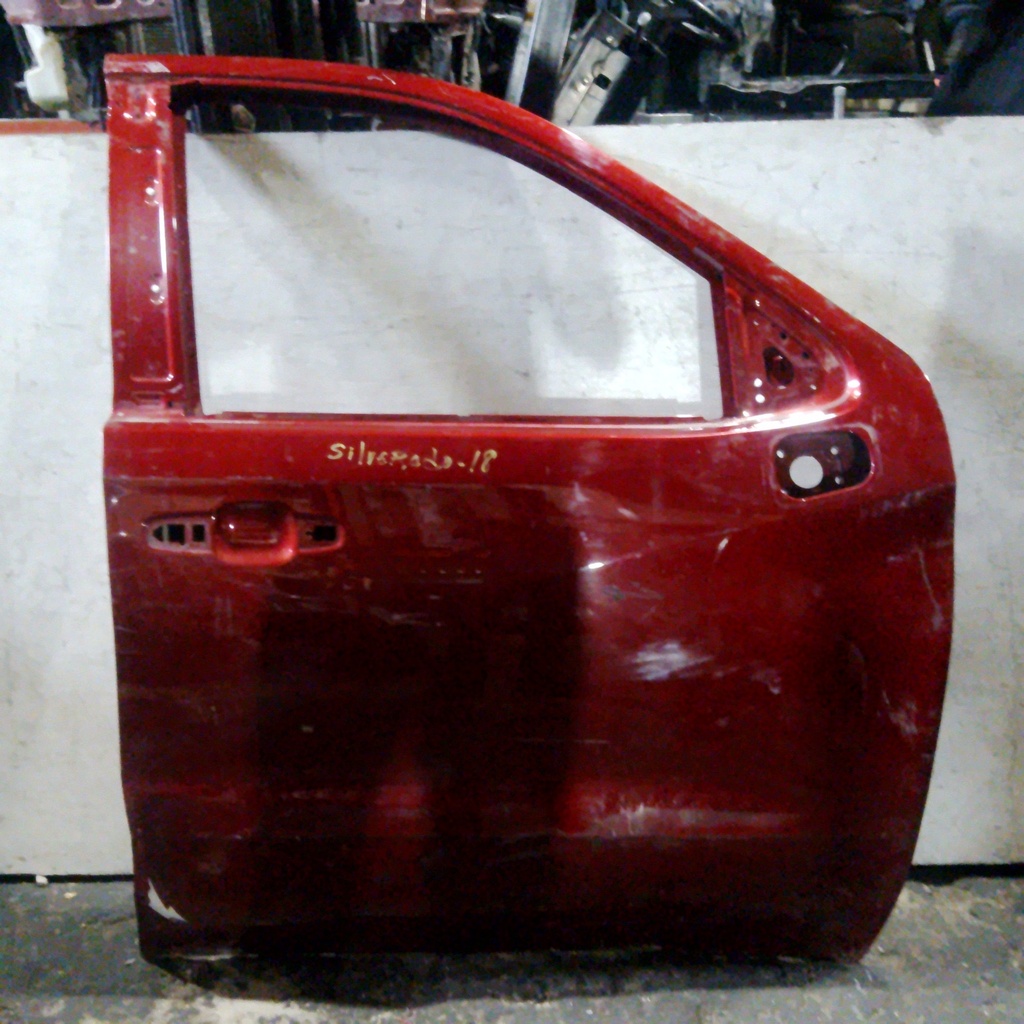 PUERTA DRH SILVERADO 18