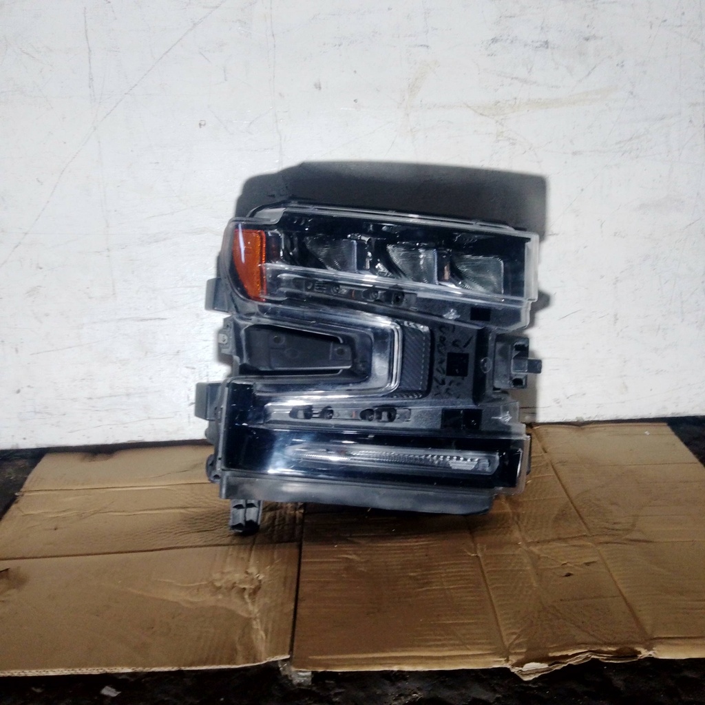 FARO RH SILVERADO 21-23