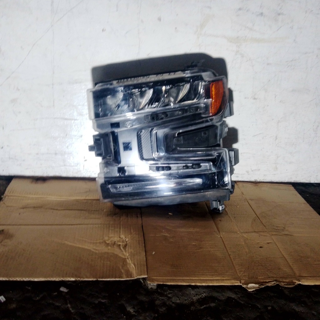 FARO LH SILVERADO 20-23