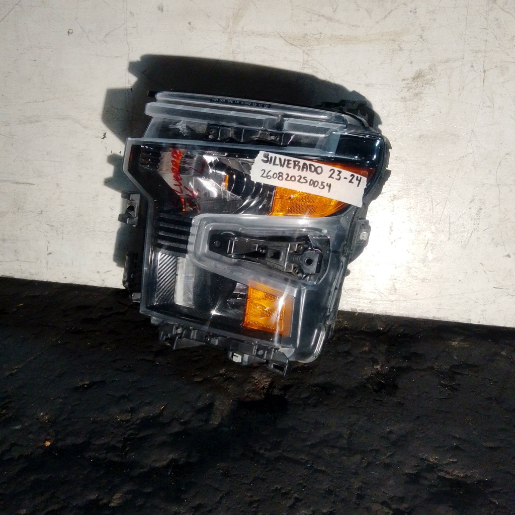 FARO LH SILVERADO 23