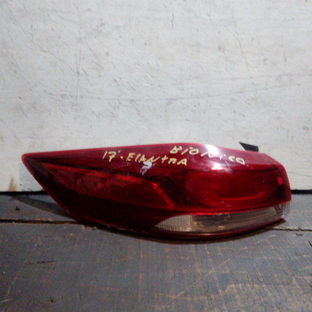 STOP LH ELANTRA 17