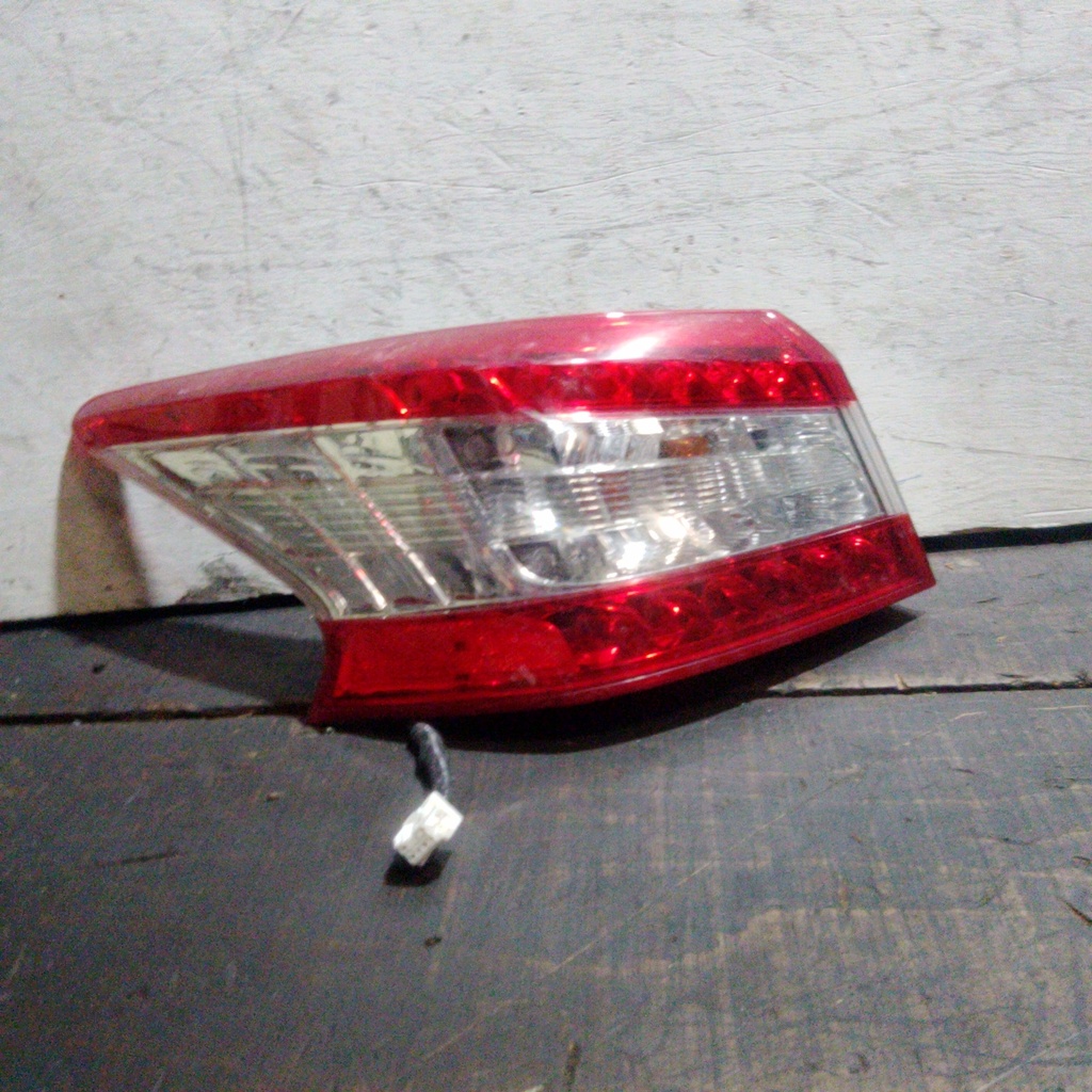 STOP LH SENTRA 14