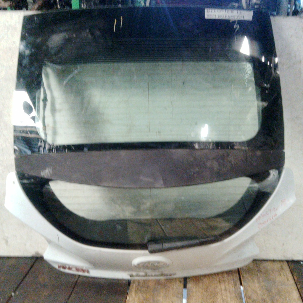 COMPUERTA VELOSTER 13
