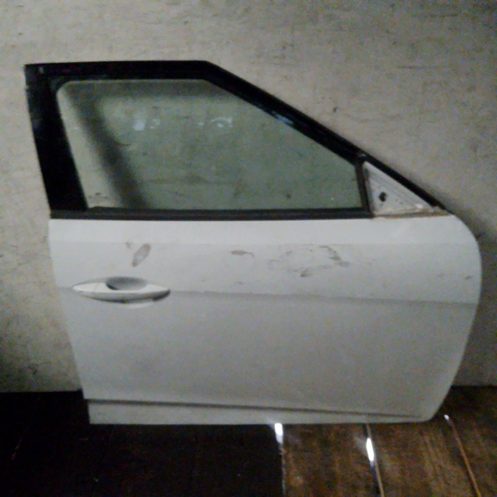PUERTA RH VELOSTER 15