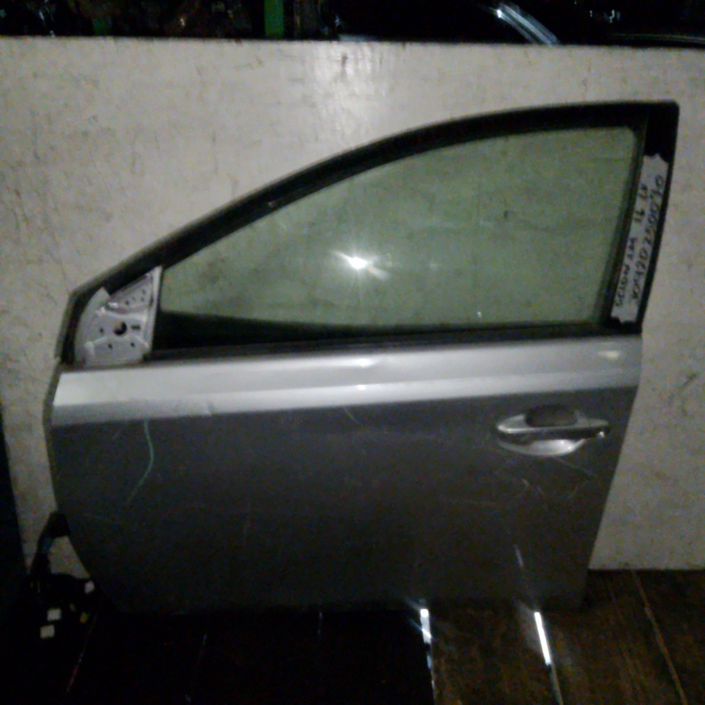 PUERTA LH SCION IM 16