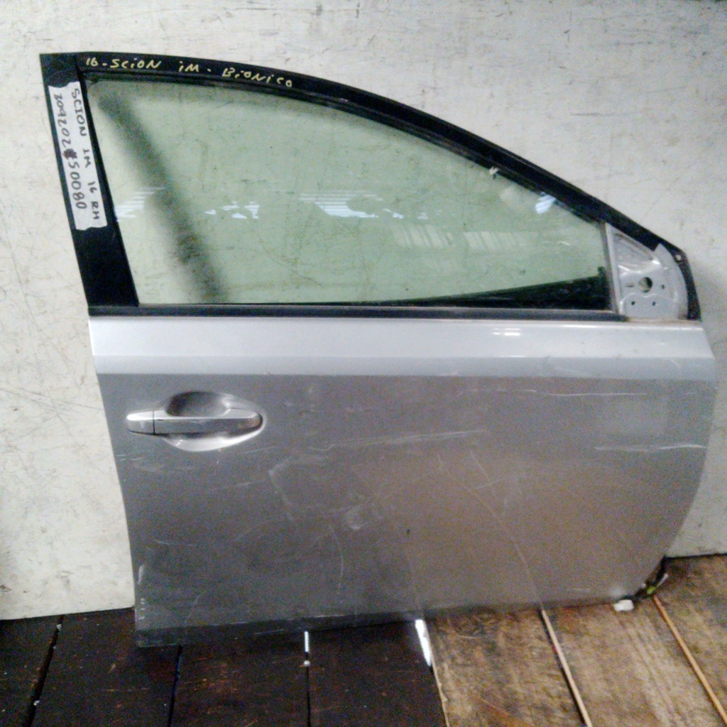 PUERTA RH SCION IM 16
