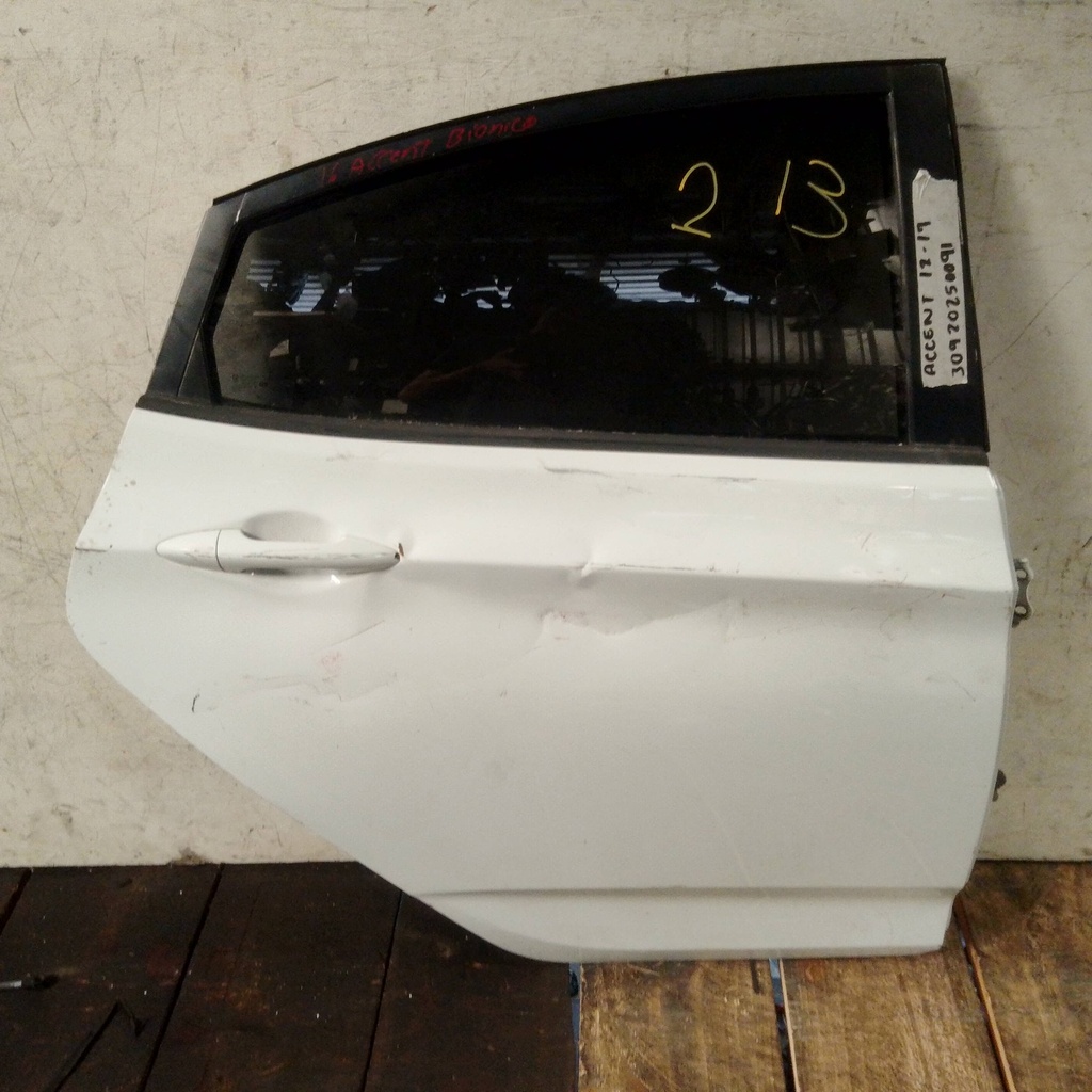 PUERTA TRH ACCENT 12-17