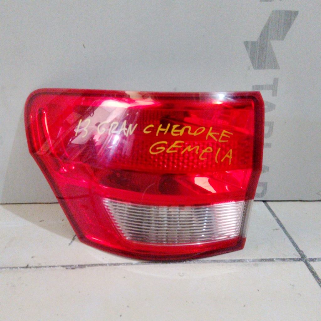 STOP LH GRAND CHEROKEE 13