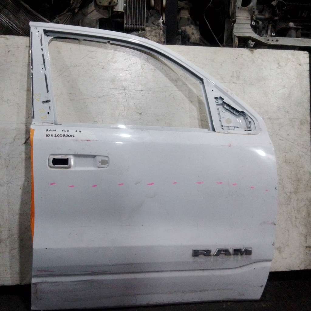 PUERTA RH RAM 1500 24