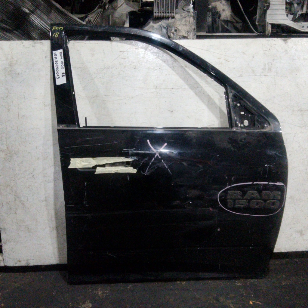 PUERTA RH RAM 18