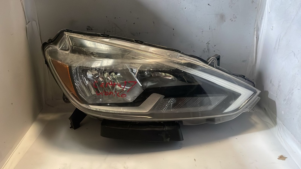 Faro RH NISSAN sentra 17-19