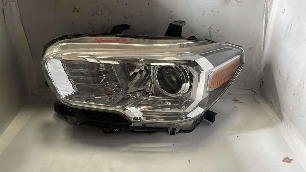 Faro LH TOYOTA Tacoma 14-22