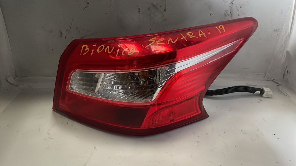 Stop RH NISSAN Sentra 17-19