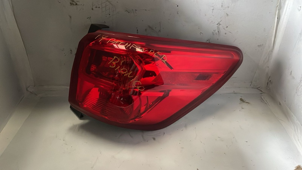 Stop RH NISSAN pathfinder 2017-20