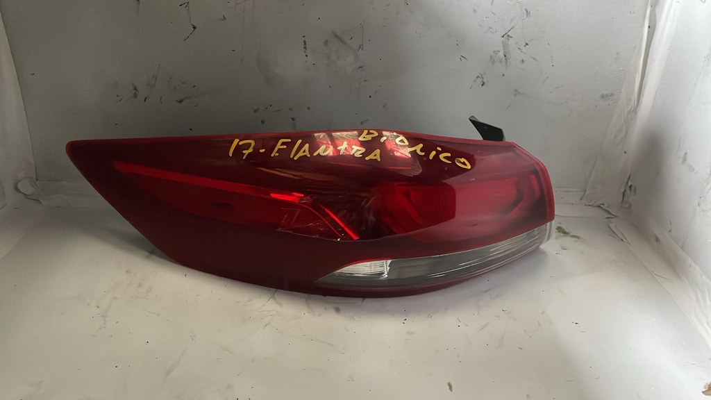 Stop LH HYUNDAI Elantra 17-18