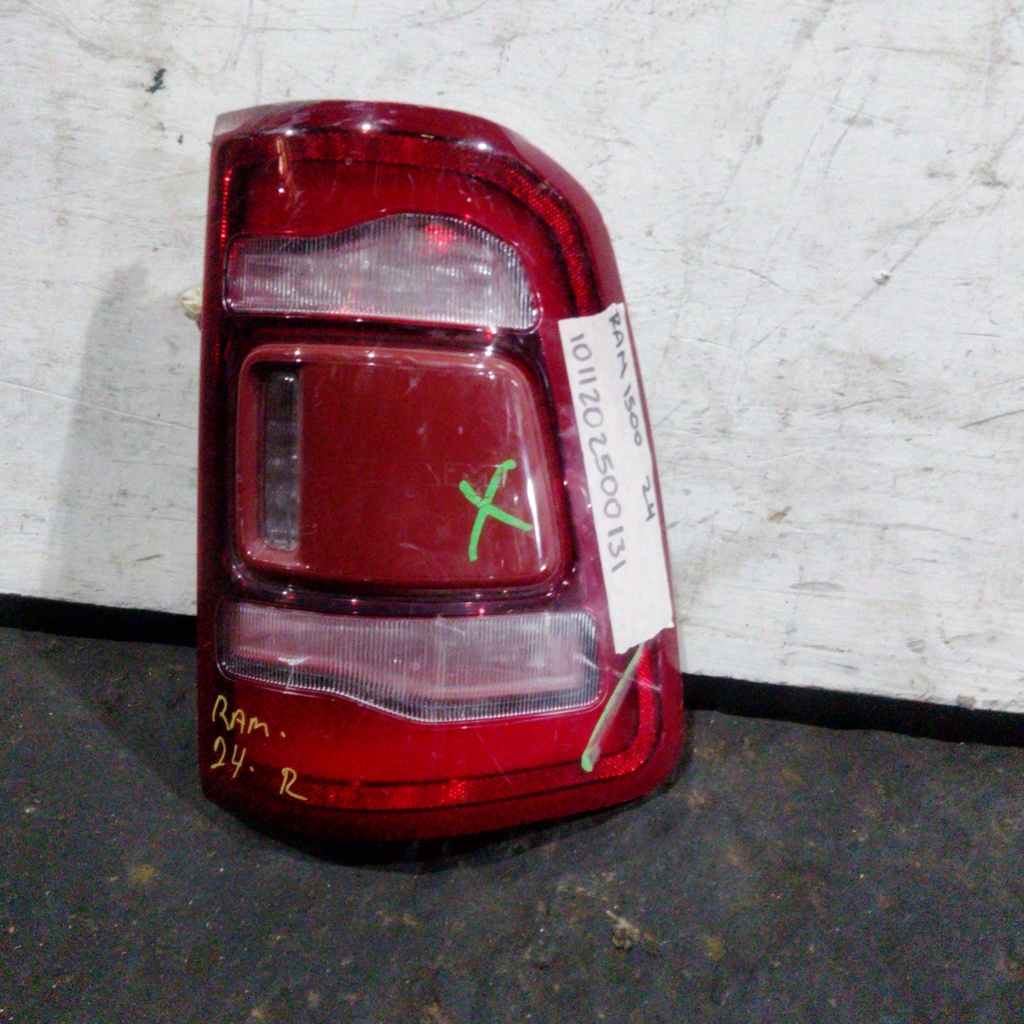 STOP RH RAM 1500 24