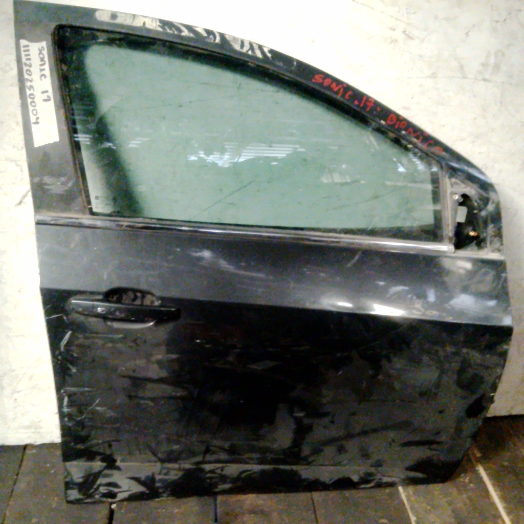 PUERTA RH SONIC 17