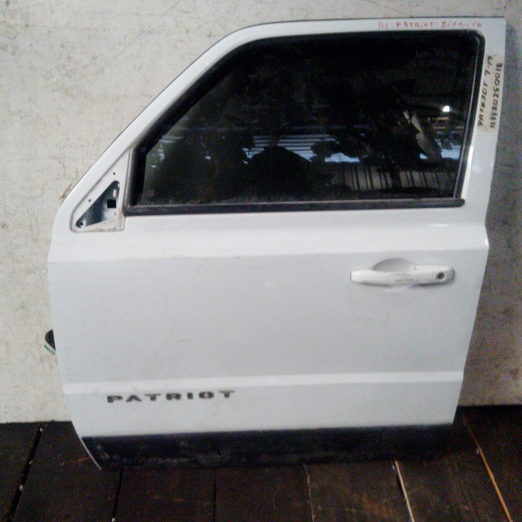 PUERTA LH PATRIOT 07-17