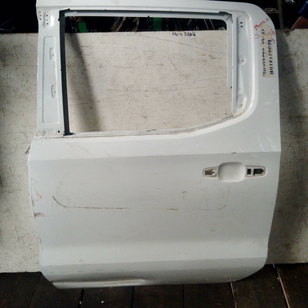 PUERTA TLH SILVERADO 19-23