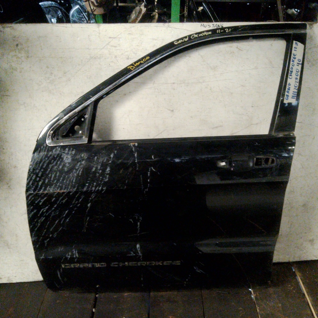 PUERTA LH GRAND CHEROKEE 11-21