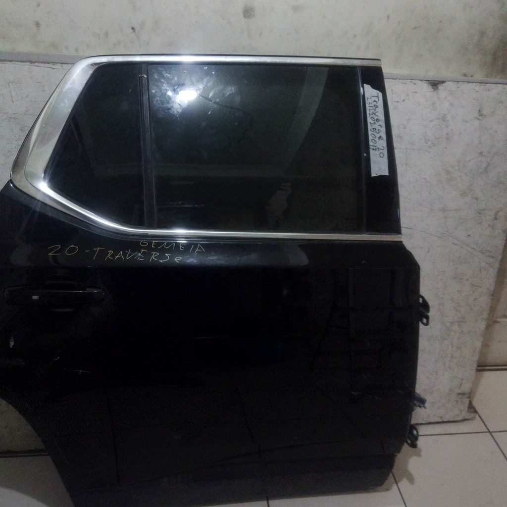 PUERTA TRH  TRAVERSE 20