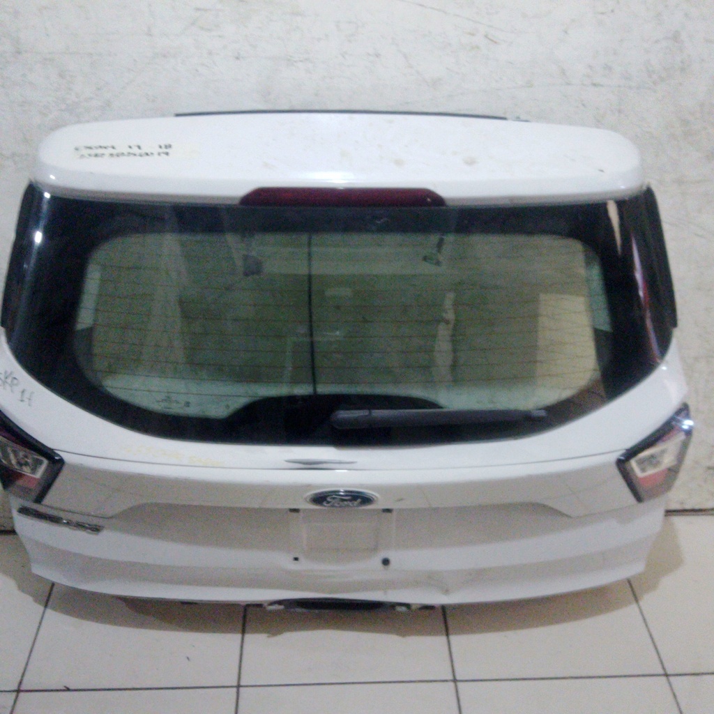 COMPUERTA ESCAPE 17