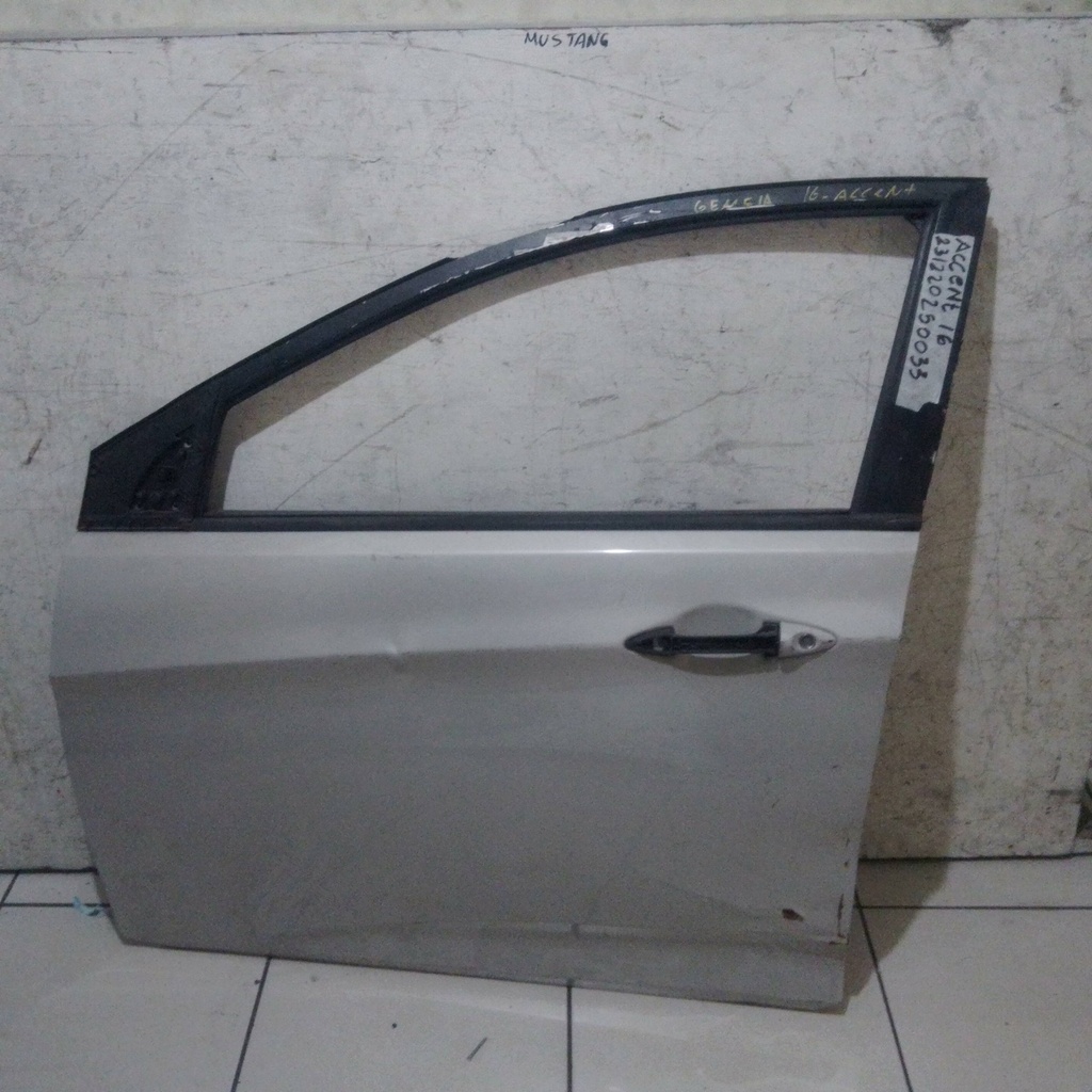 PUERTA LH ACCENT 16
