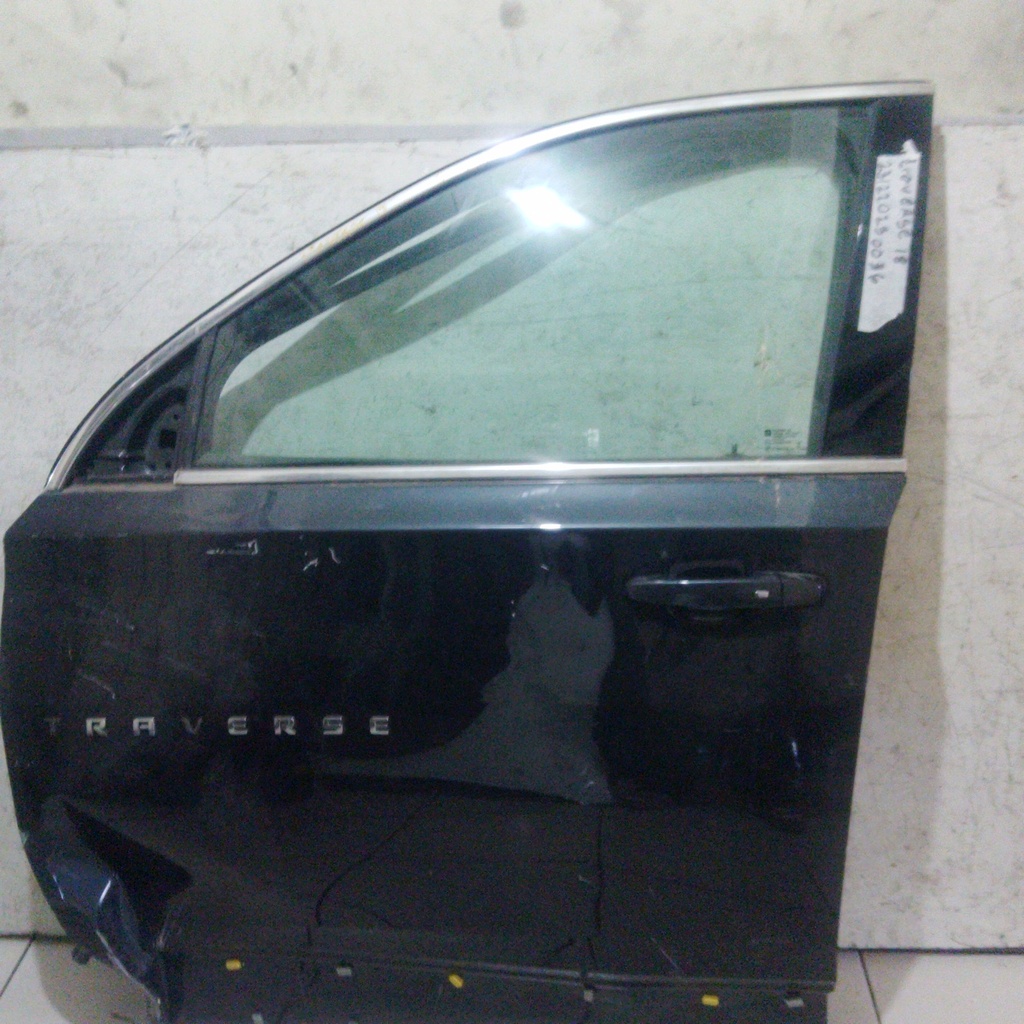 PUERTA LH TRAVERSE 18