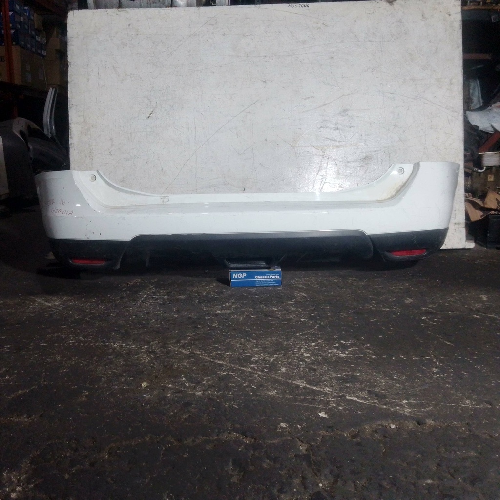 BUMPER TRASERO ROGUE 2016