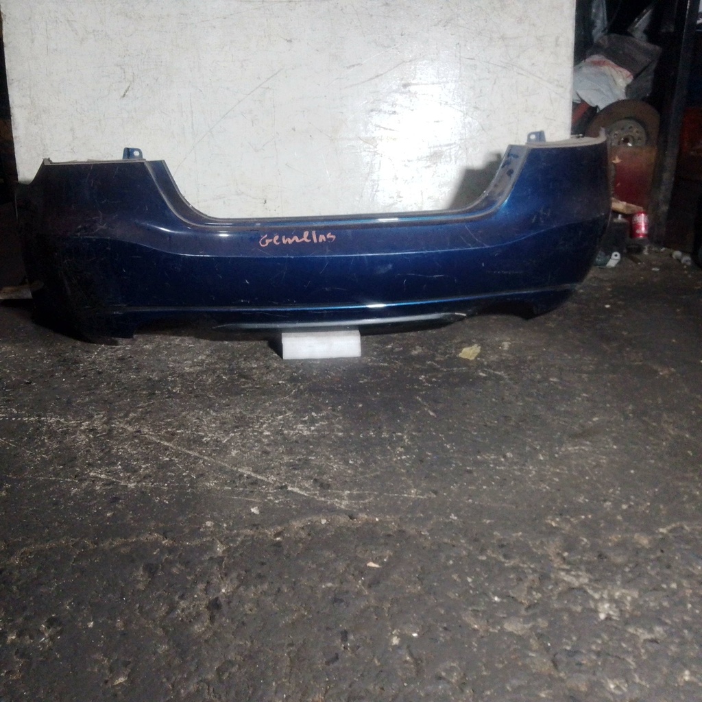 BUMPER TRASERO MAXIMA 17