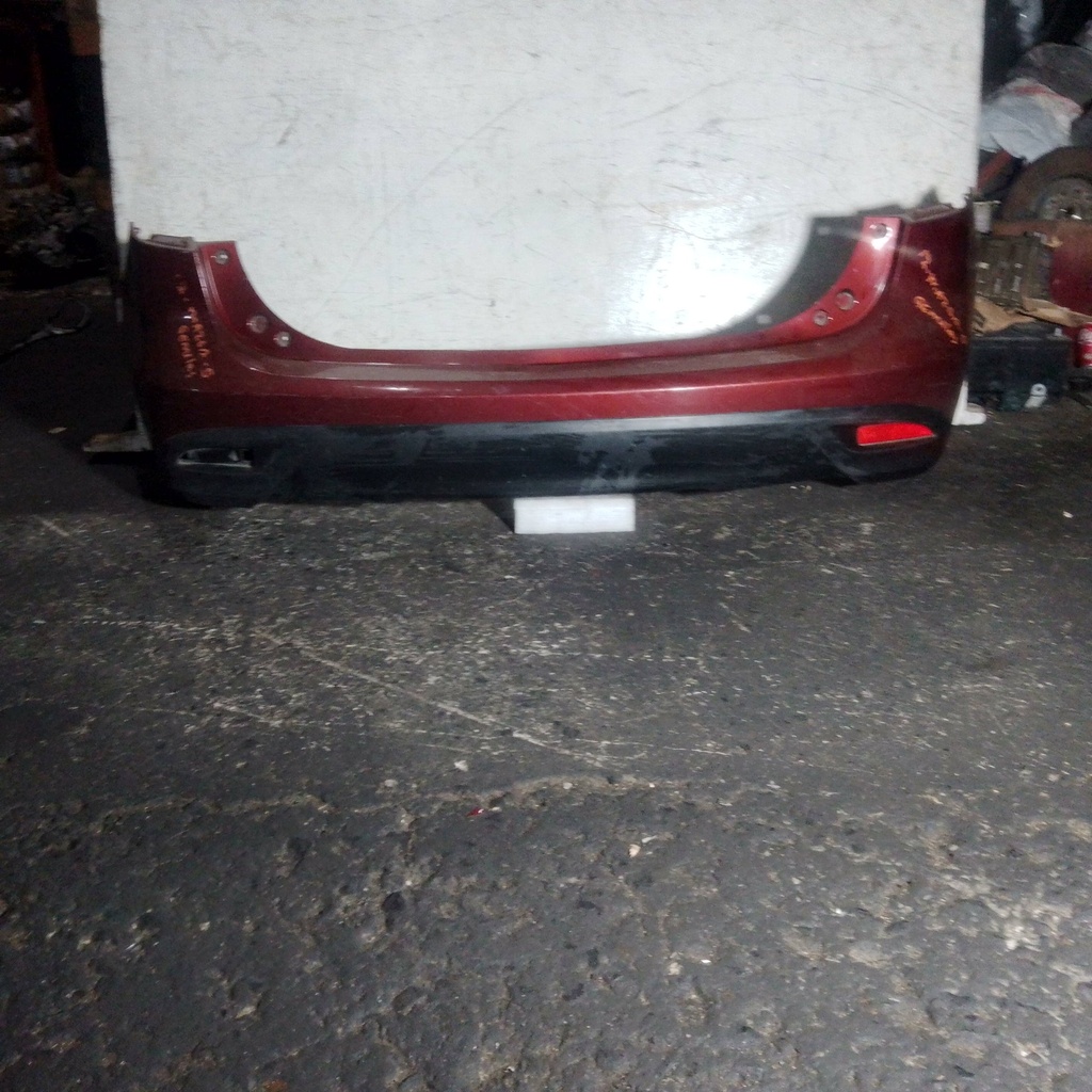 BUMPER TRASERO MAZDA-5 14