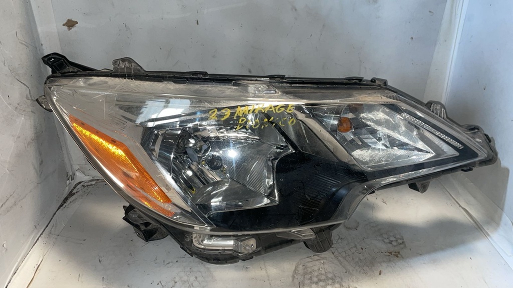 FAROL MITSUBISHI mirage 2023 RH