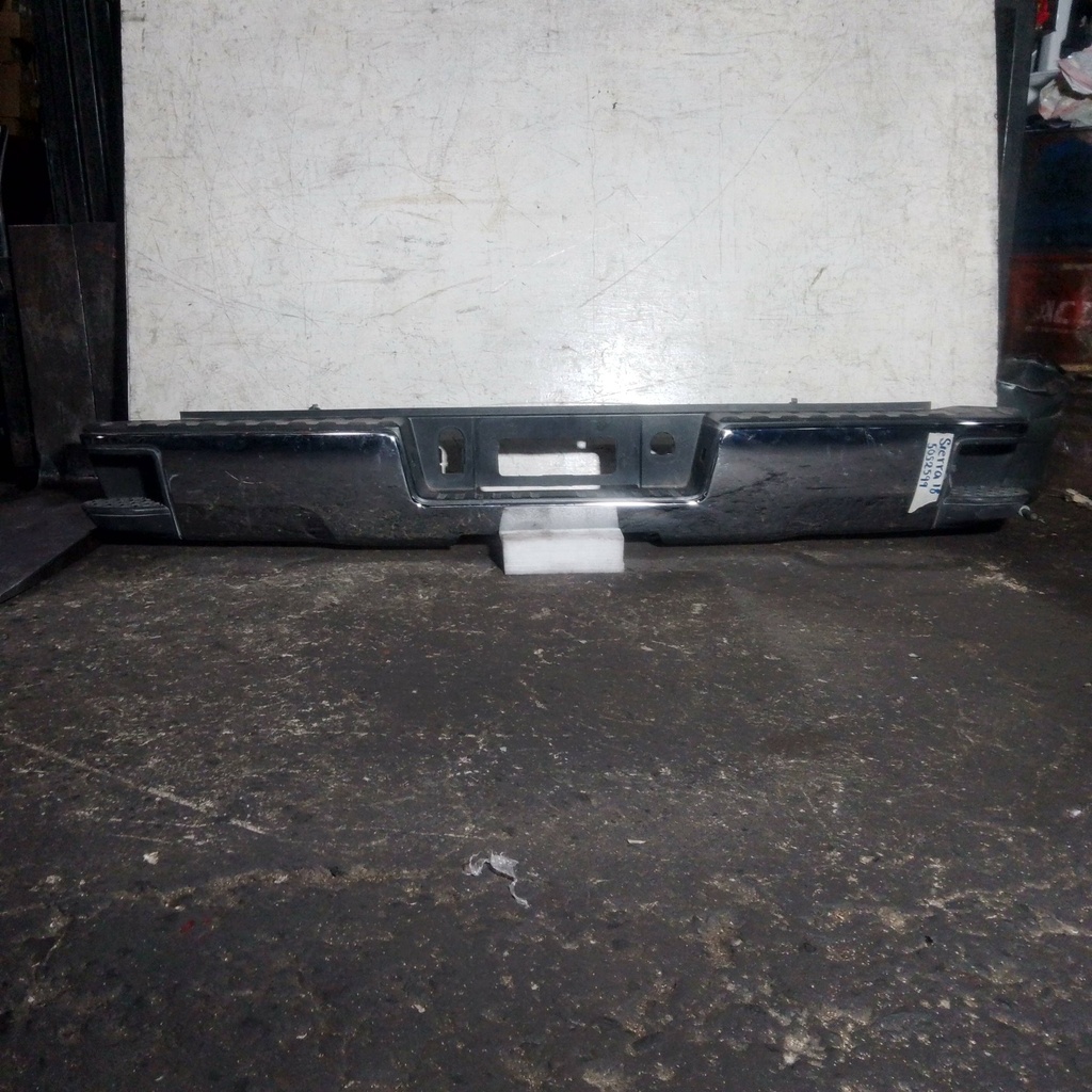 BUMPER TRASERO SIERRA 18