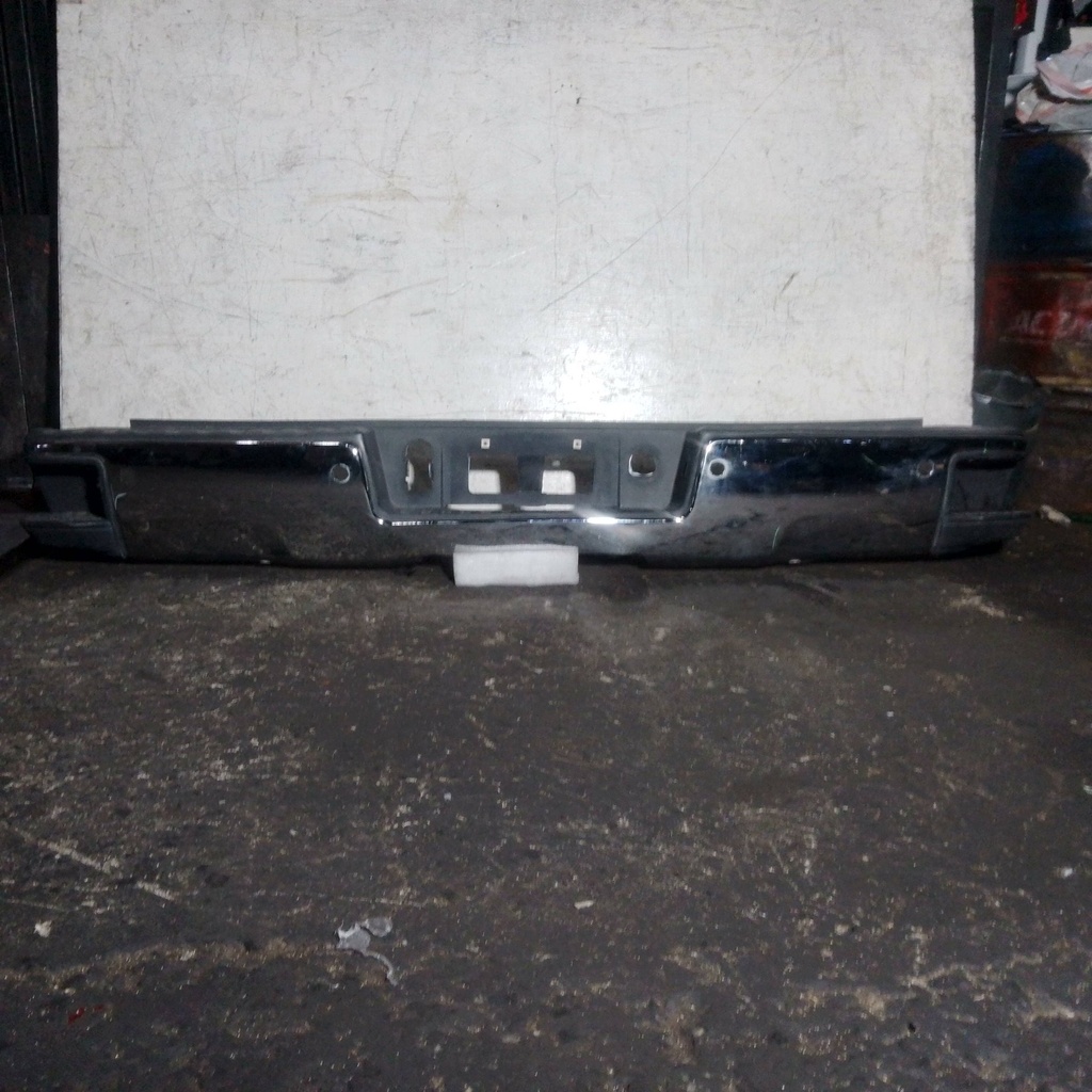 BUMPER TRASERO SIERRA 18