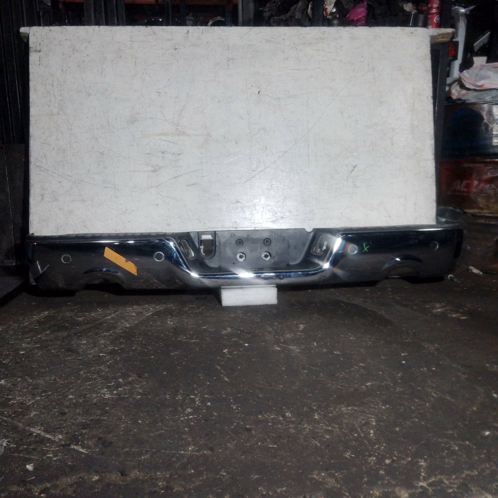 BUMPER TRASERO RAM CLÁSICA 18