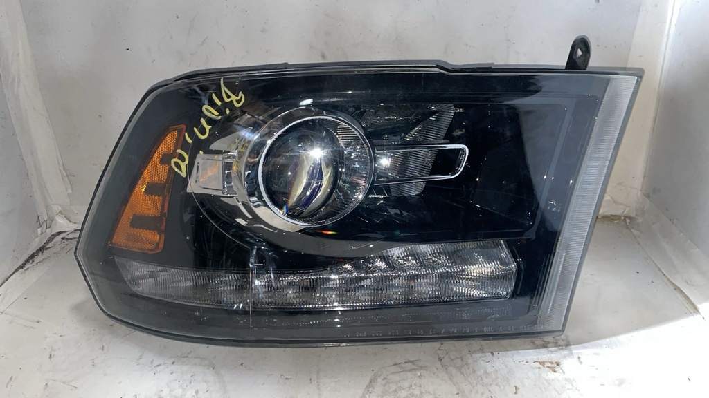Faro DODGE ram 1500 14-19 RH