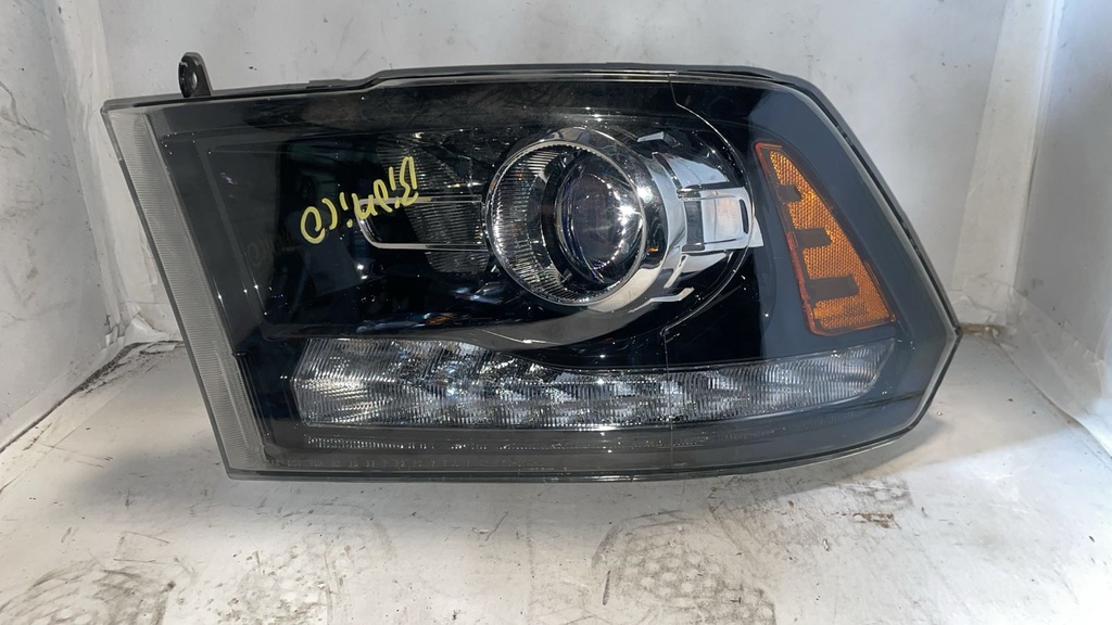 Faro LH DOGDE RAM1500 14-19
