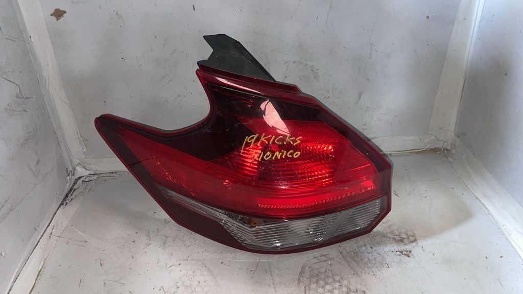 Stop LH NISSAN kicks 2019
