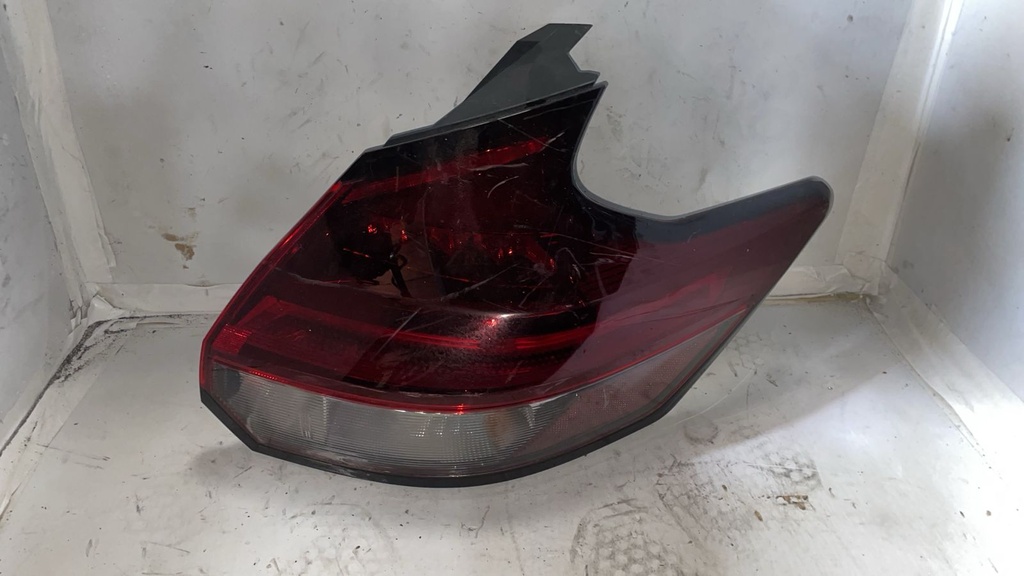 Stop RH NISSAN KICKS 2020-24