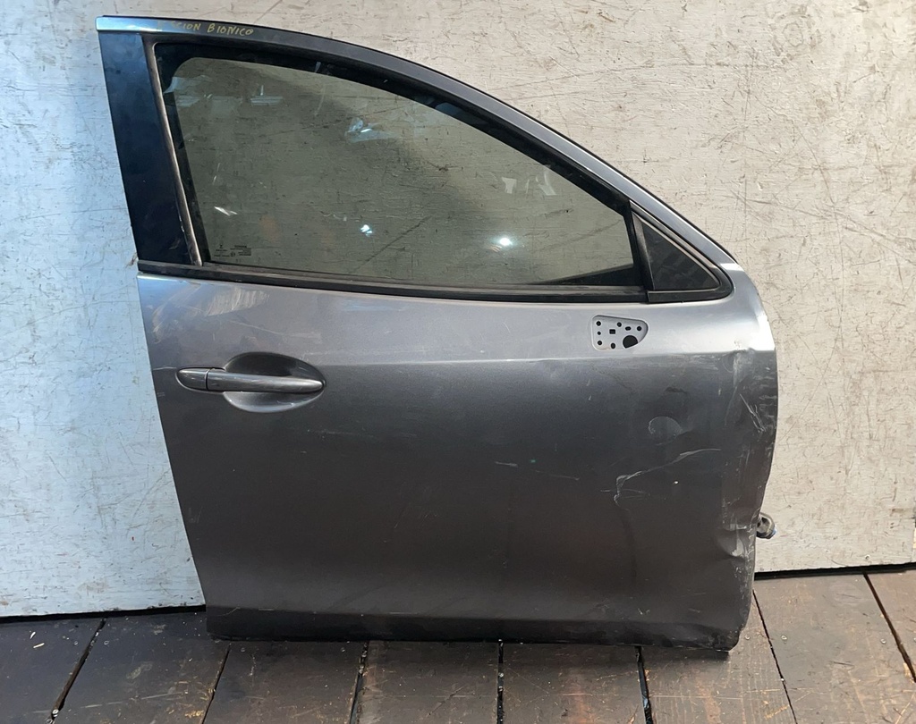 PUERTA Scion ia 16-19 RH