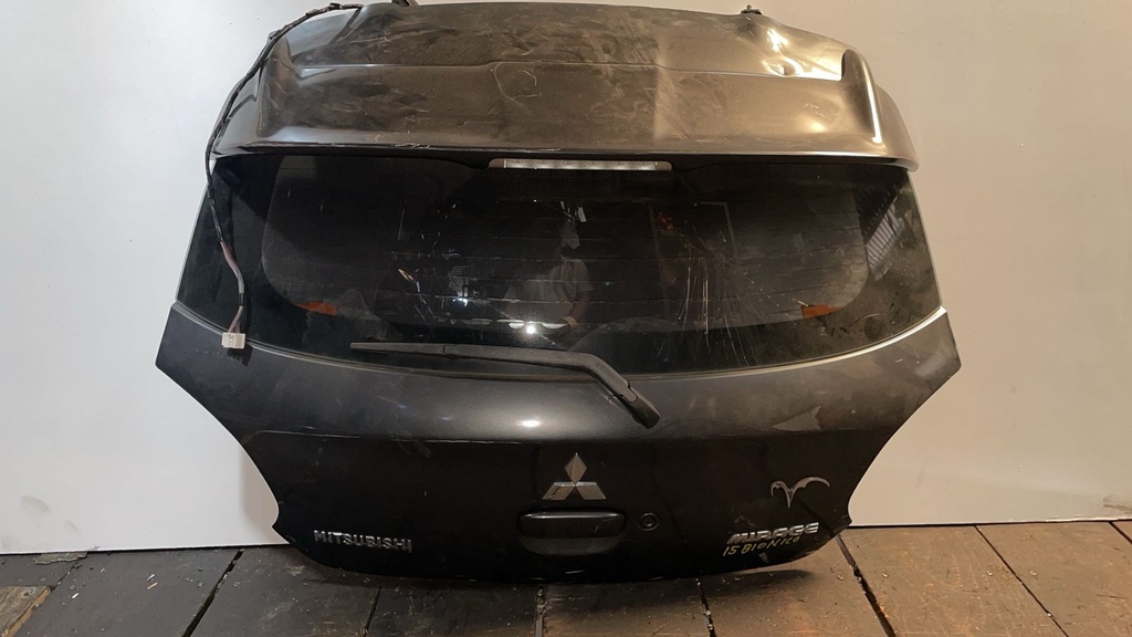 Compuerta MITSUBISHI mirage 14-19