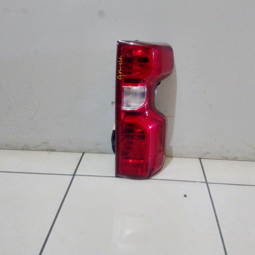 STOP RH SILVERADO 1500  19-23