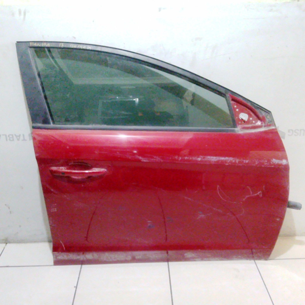 PUERTA DRH ELANTRA 17