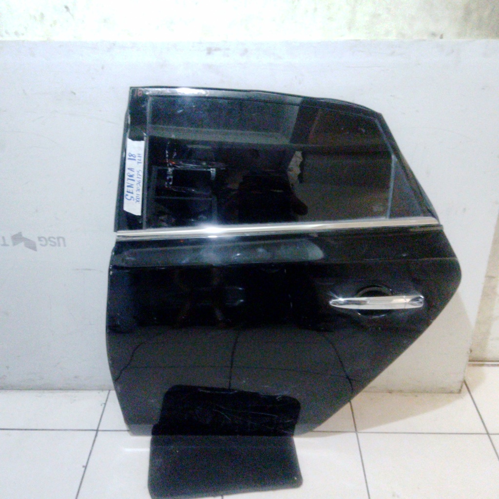 PUERTA TLH SENTRA 18