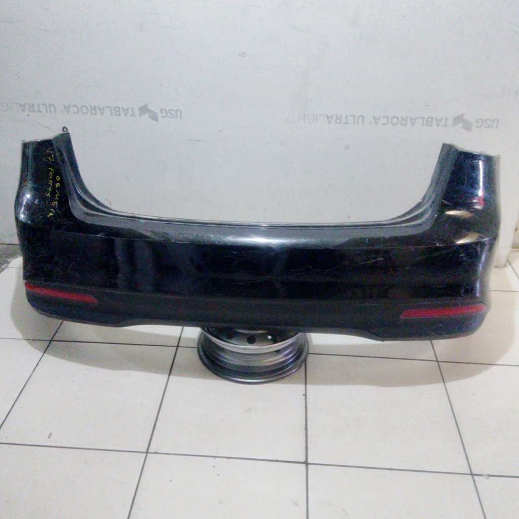 BUMPER TRASERO FORTE 17