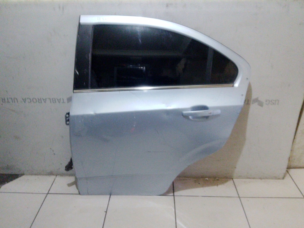 PUERTA TLH SONIC 18