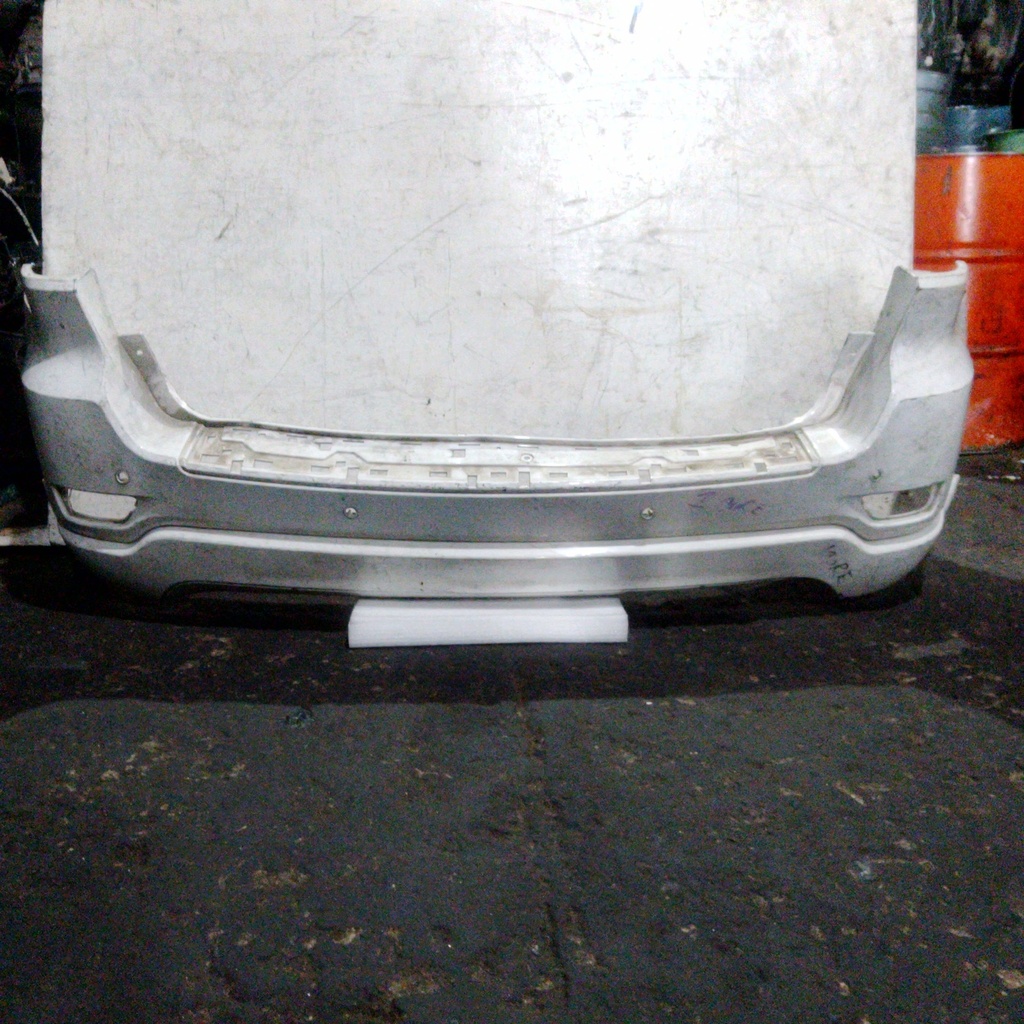 BUMPER TRASERO G.CHEROKEE 15