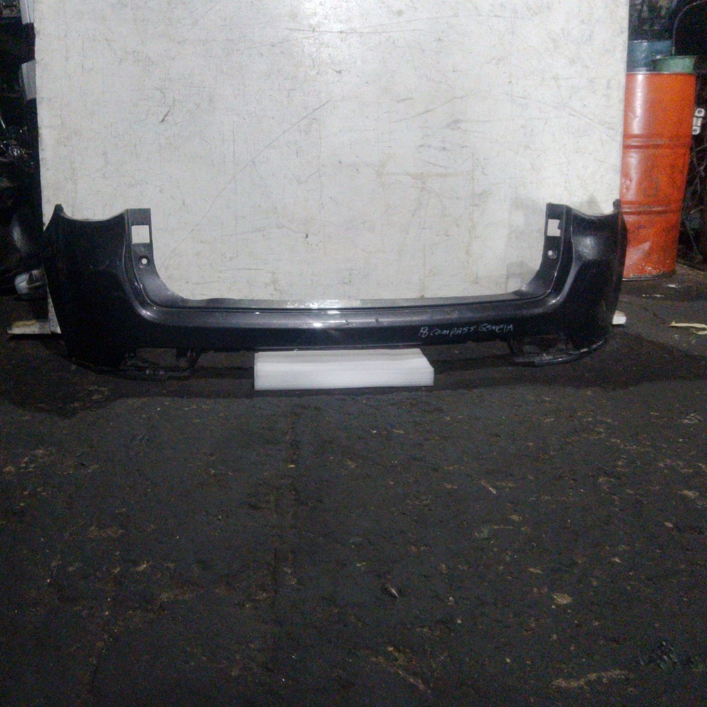 BUMPER TRASERO COMPASS 18