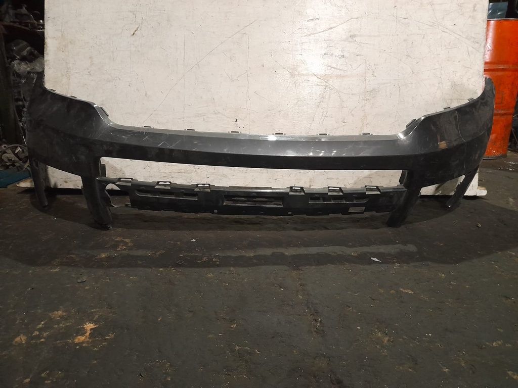 BUMPER DELANTERO G.CHEROKEE 23